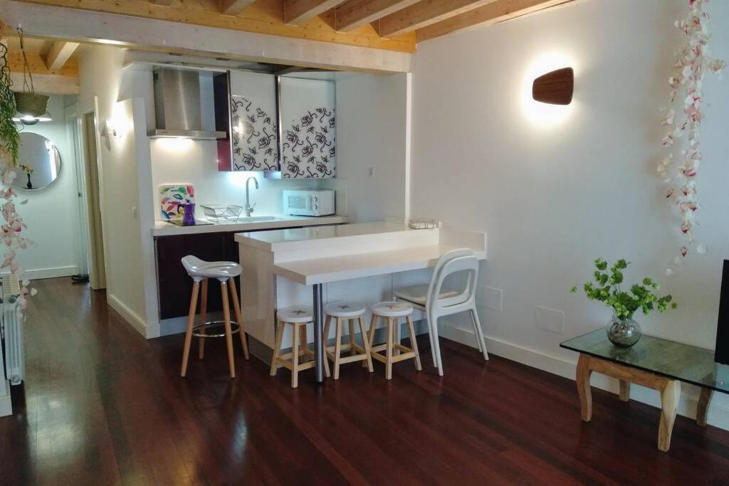 Tu Hogar En El Camino. Burgos Centro. Vut. Wifi Apartment Luaran gambar