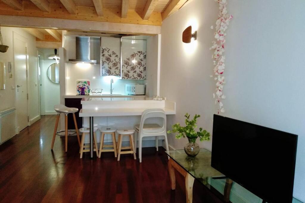 Tu Hogar En El Camino. Burgos Centro. Vut. Wifi Apartment Luaran gambar